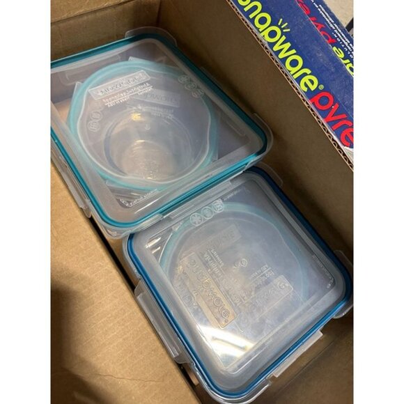 Snapware Total Solutions Pyrex 18-Piece Glass Food Storage Set - Picture 4 of 4